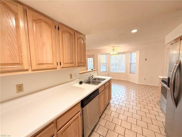 130 Summerglen RDG, Newport News, VA 23602