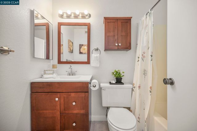 20 Clark Creek Cir, Clayton, CA 94517