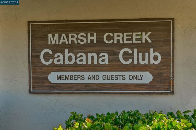 20 Clark Creek Cir, Clayton, CA 94517