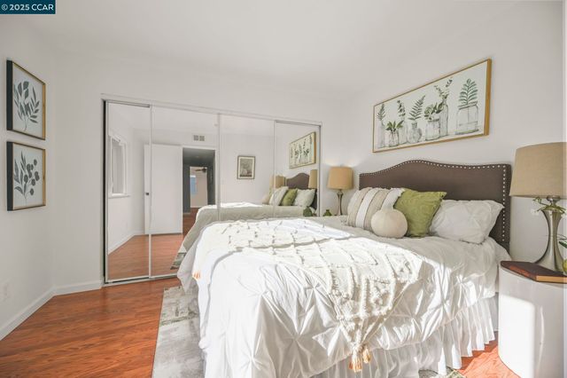 20 Clark Creek Cir, Clayton, CA 94517