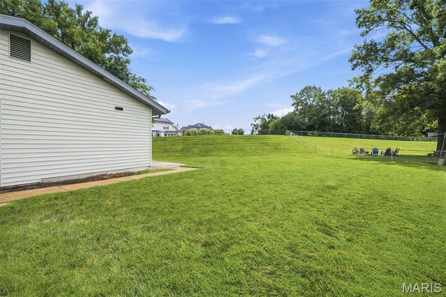 2266 Halyard Court, Mehlville, MO 63129