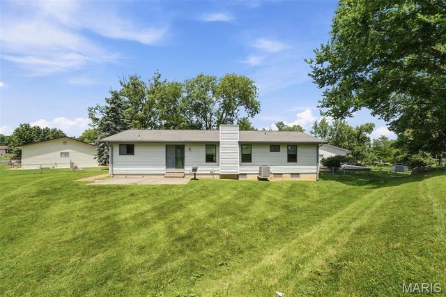 2266 Halyard Court, Mehlville, MO 63129