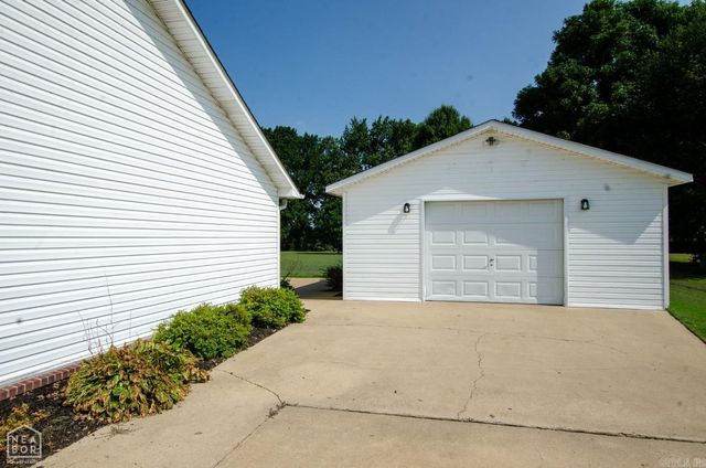 261 County Road 620, Jonesboro, AR 72404