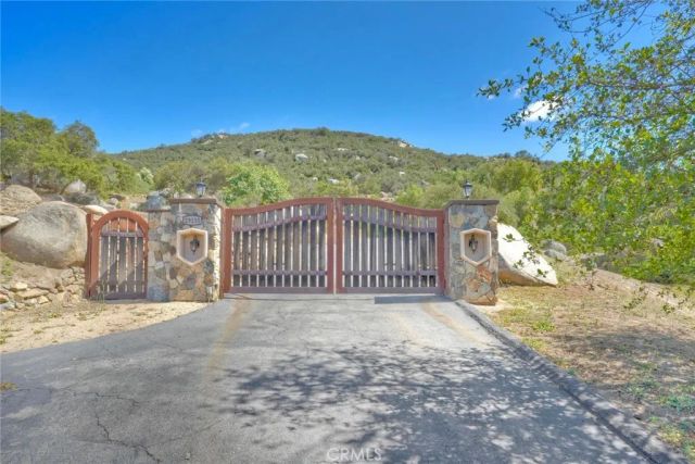29155 Buckshot Canyon Road, Escondido, CA 92026