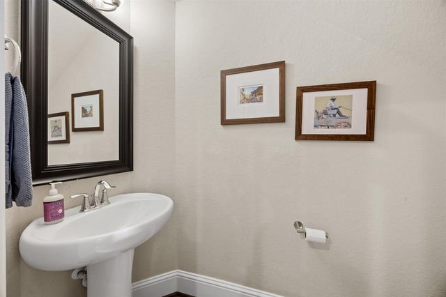 1006 Shepherd Oaks Drive, Houston, TX 77018