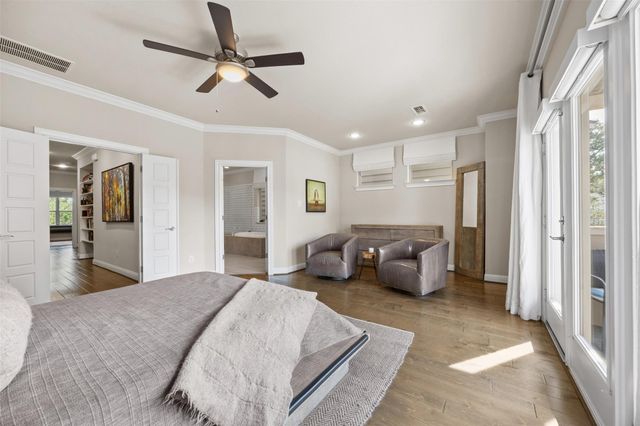 1006 Shepherd Oaks Drive, Houston, TX 77018