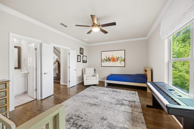 1006 Shepherd Oaks Drive, Houston, TX 77018