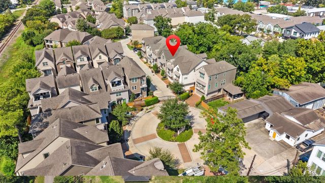 1006 Shepherd Oaks Drive, Houston, TX 77018