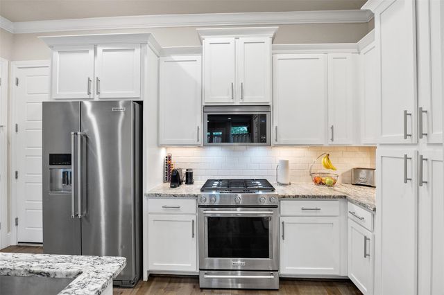 1006 Shepherd Oaks Drive, Houston, TX 77018