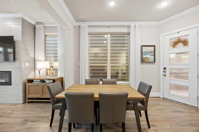 1006 Shepherd Oaks Drive, Houston, TX 77018