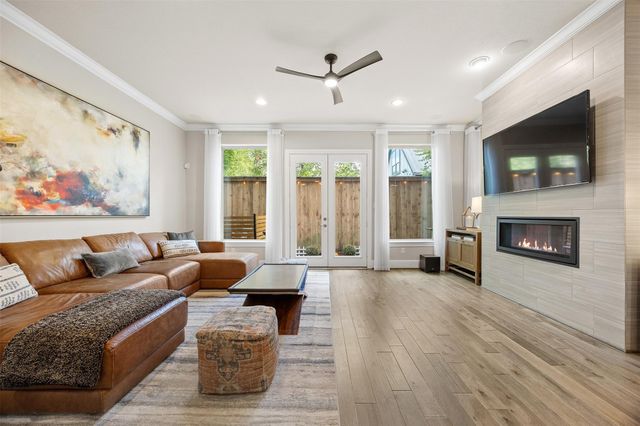 1006 Shepherd Oaks Drive, Houston, TX 77018