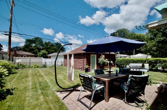 2606 Edgemont Lot: 699, Trenton, MI 48183
