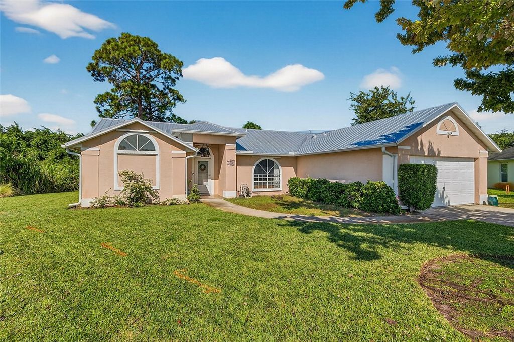 4890 48th Avenue, Vero Beach, FL 32967