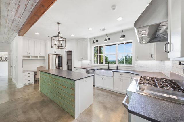 1520 Midland Road, Alexander, AR 72002