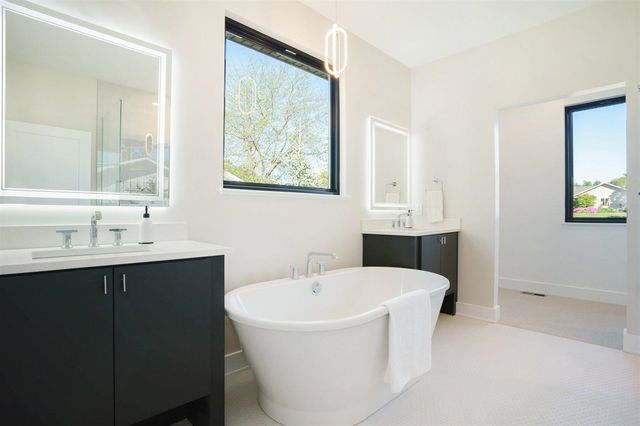 6788 120th Avenue, Fennville, MI 49408