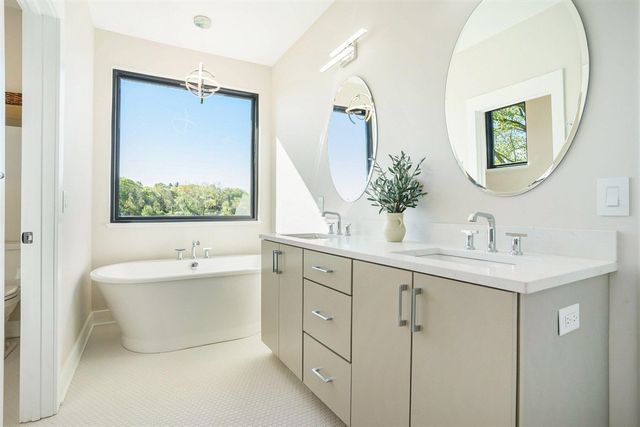 6788 120th Avenue, Fennville, MI 49408