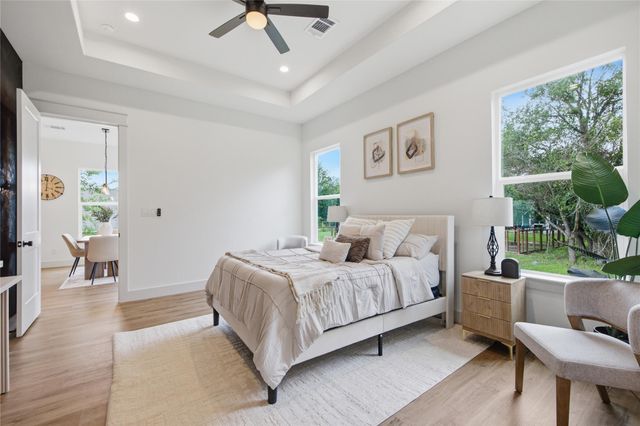145 Kawainui LN, Bastrop, TX 78602