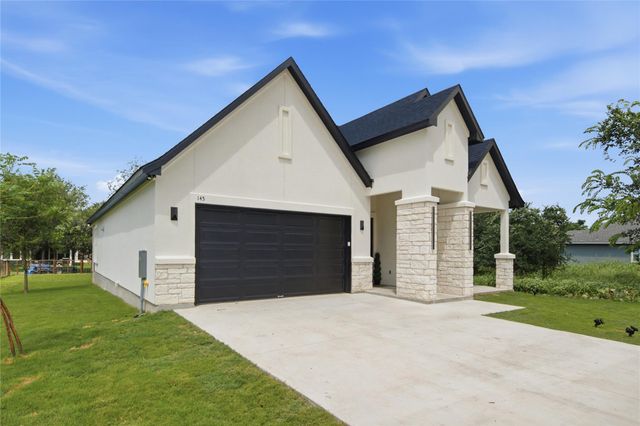 145 Kawainui LN, Bastrop, TX 78602