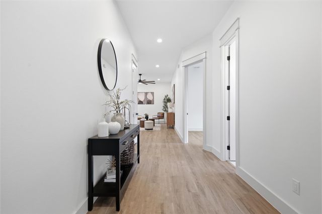 145 Kawainui LN, Bastrop, TX 78602
