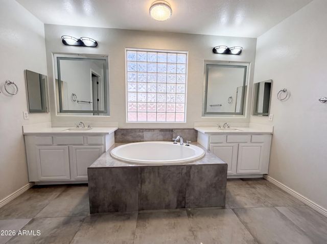 550 S EMERSON Street, Chandler, AZ 85225