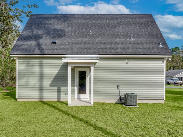 45 Klickitat Drive, Crawfordville, FL 32327
