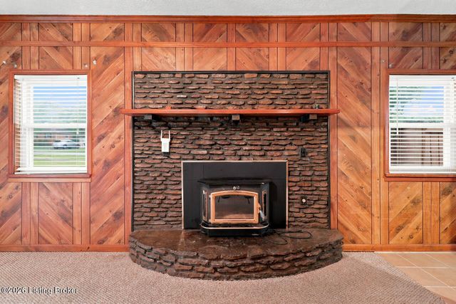 115 Concord Dr, Mt Washington, KY 40047