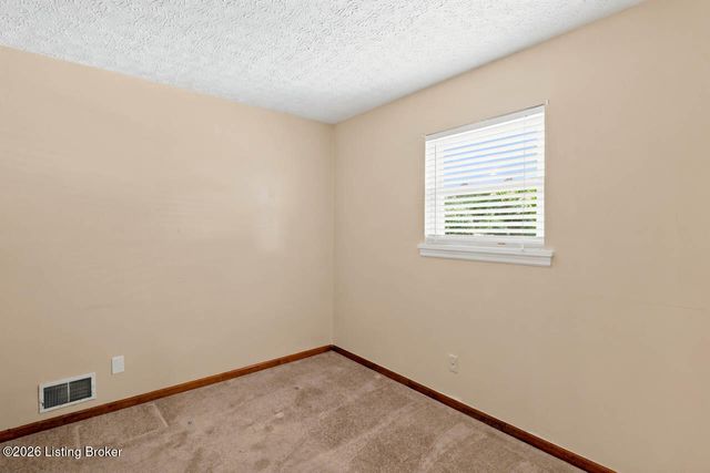 115 Concord Dr, Mt Washington, KY 40047