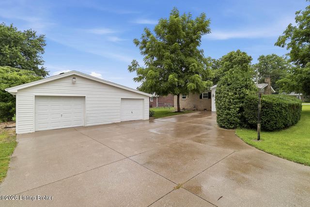 115 Concord Dr, Mt Washington, KY 40047