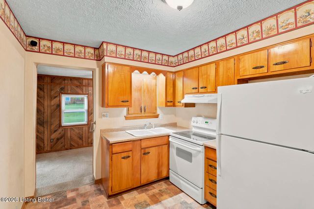 115 Concord Dr, Mt Washington, KY 40047