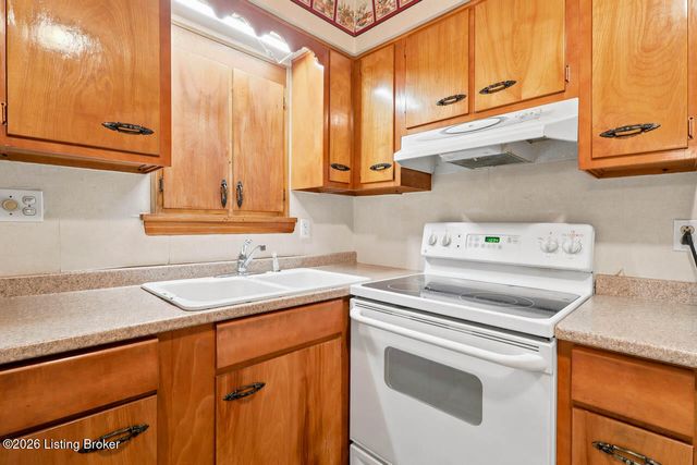115 Concord Dr, Mt Washington, KY 40047