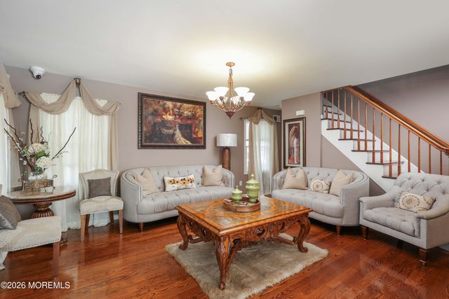 275 N 5th Avenue, Long Branch, NJ 07740