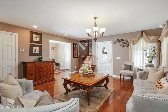 275 N 5th Avenue, Long Branch, NJ 07740