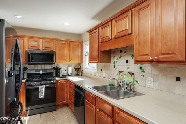 275 N 5th Avenue, Long Branch, NJ 07740