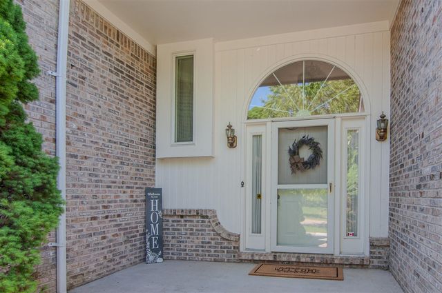 2402 Meadowridge Court, Ann Arbor, MI 48105