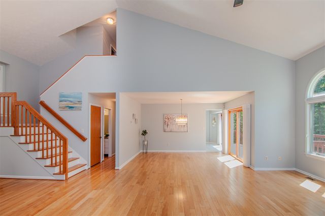 2402 Meadowridge Court, Ann Arbor, MI 48105