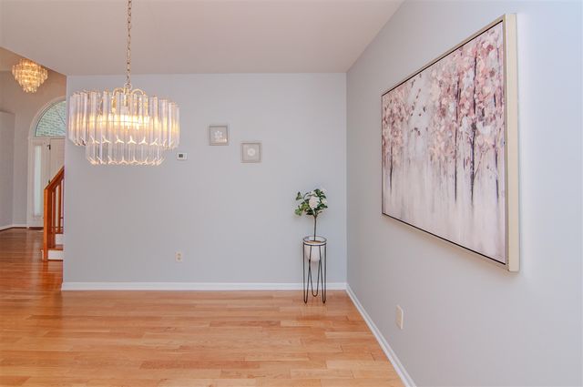 2402 Meadowridge Court, Ann Arbor, MI 48105