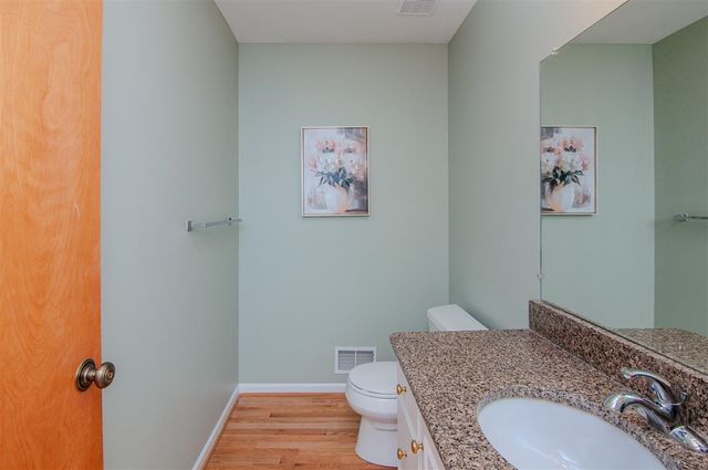 2402 Meadowridge Court, Ann Arbor, MI 48105