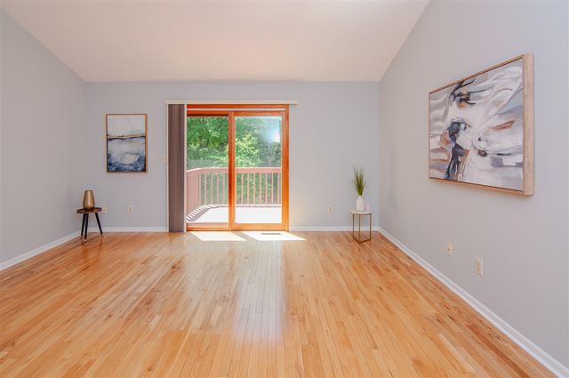 2402 Meadowridge Court, Ann Arbor, MI 48105