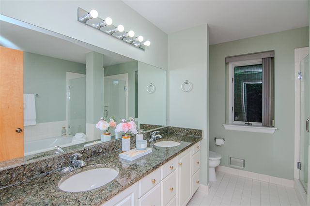 2402 Meadowridge Court, Ann Arbor, MI 48105