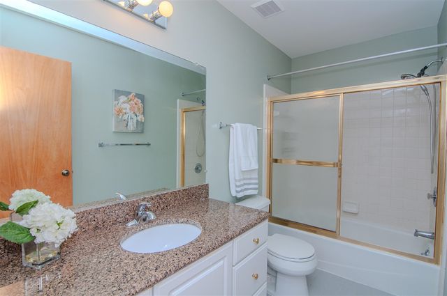 2402 Meadowridge Court, Ann Arbor, MI 48105