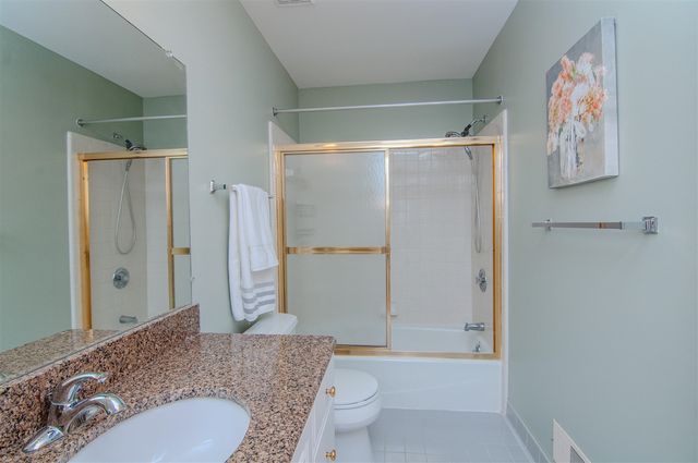 2402 Meadowridge Court, Ann Arbor, MI 48105