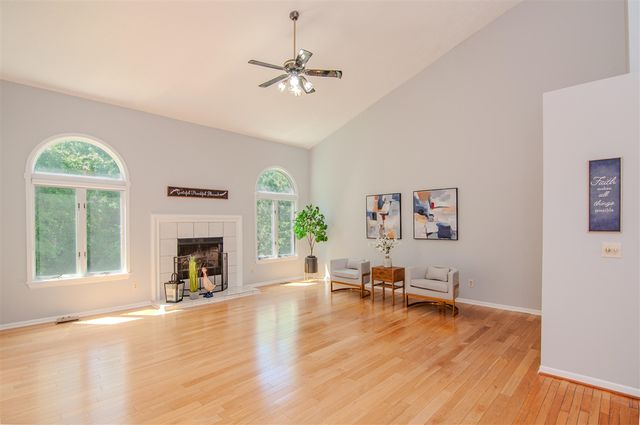2402 Meadowridge Court, Ann Arbor, MI 48105