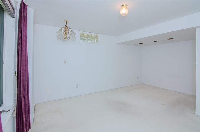 2402 Meadowridge Court, Ann Arbor, MI 48105