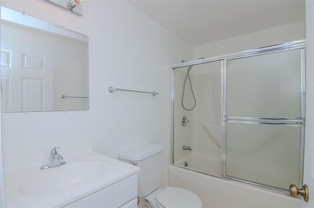2402 Meadowridge Court, Ann Arbor, MI 48105