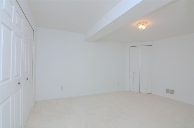 2402 Meadowridge Court, Ann Arbor, MI 48105