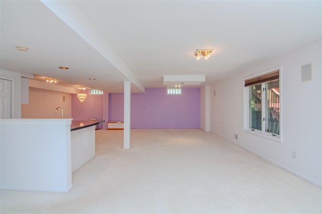 2402 Meadowridge Court, Ann Arbor, MI 48105