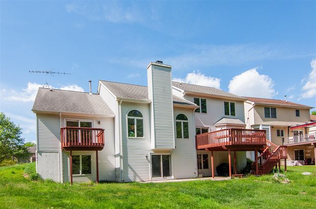 2402 Meadowridge Court, Ann Arbor, MI 48105