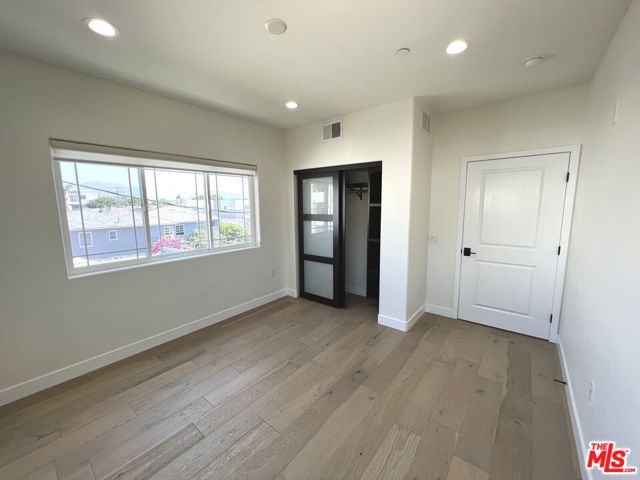 5019 Maplewood Avenue 105, Los Angeles, CA 90004