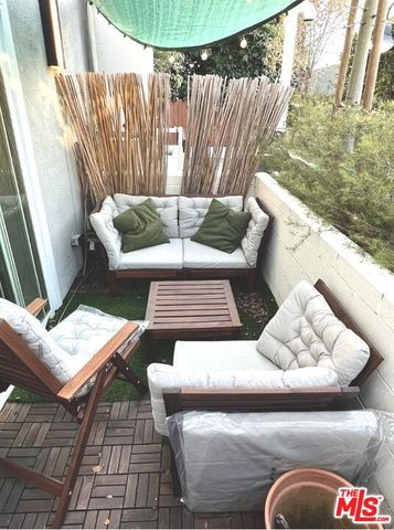 5019 Maplewood Avenue 105, Los Angeles, CA 90004