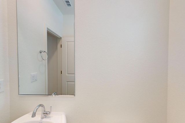 5601 Gambrel Way, Sacramento, CA 95835